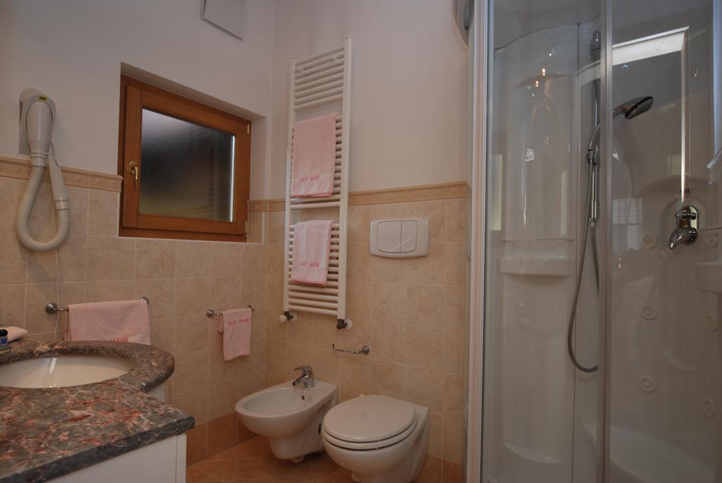 Sport Hotel Sass Maor Predazzo Esterno foto